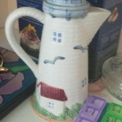 lighthouse tea pot
