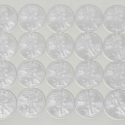 536	

15 1 Oz American Silver Eagle One Dollar Coin, 20 Oz
Weighs Approx 15 Oz