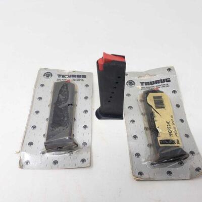 2106	

Three Taurus 9mm 8 Round Magazines
Three Taurus 9mm 8 Round Magazines