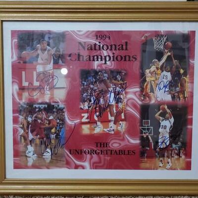#3770 â€¢ 1994 National Champions The Unforgettables Framed Signed Poster
