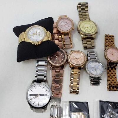 2462	

Eight Watches
Brands include, Michael Kors, Coach, Juicy Couture, and Armani Exchange