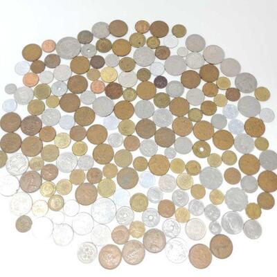 2570	

Foreign Currency
Includes Canada, Mexico, Hong Kong, And More. Approx 176 Coins.