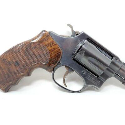 642	

Smirh & Wesson 36 .38spl Revolver
CA OK, No CA Shipping
Serial Number: 57J877
Barrel Length: 2"

California Transfer...