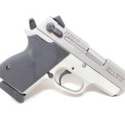 706	

Smith & Wesson C545 Cheif's Special .45 Auto Pistol With Case And Five 6 Round Magazines
CA OK, No CA Shipping
Serial...