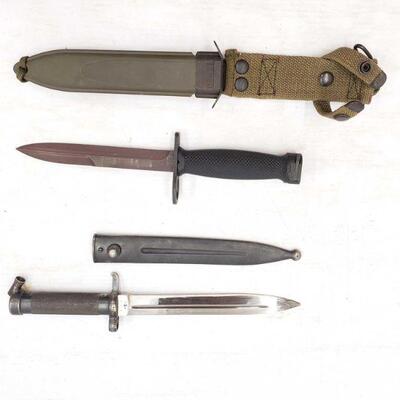 2214	

Two Bayonet Knives
Blade Lengths: 6.5" and 8.25"