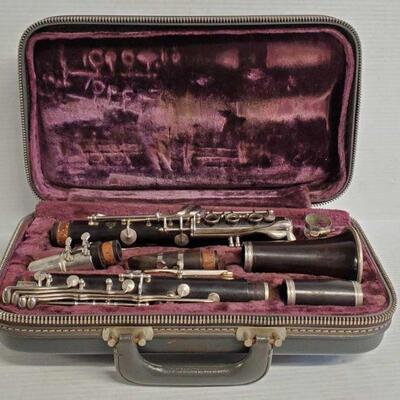 4112	

Selmer Clarinet
Selmer Clarinet