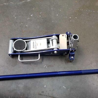 3292	

AC Delco 1 1/2 Ton Aluminum Jack
AC Delco 1 1/2 Ton Aluminum Jack
