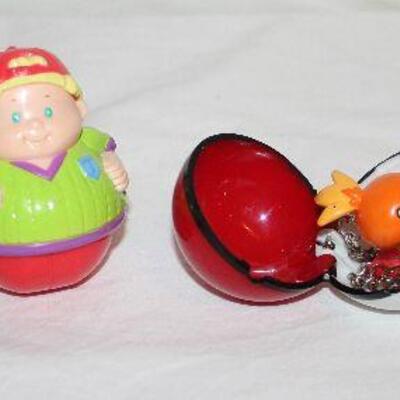 Hasbro Weeble Wooble People 2000 Rolling â€œWeeblesâ€.  Nintendo Pokemon Basic Fun BFI Pokeball Keychain 1999 and Pokeball w/o Keychain