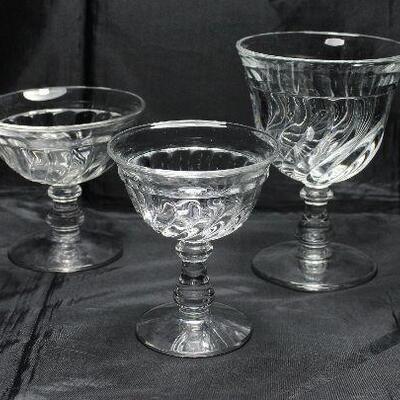 Colonyâ€ by Fostoria C.1940-1973:Oyster/Fruit Cocktail (4 ea). Champagne/Sherbert (11 ea.), Liqueur/Cocktail (4), Water Goblet (6), Wine...