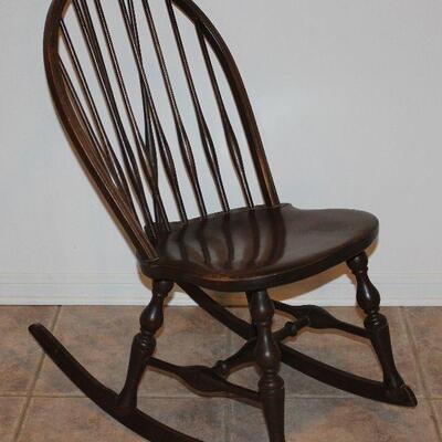 Windsor Vintage Arrow Back Armless Sewing Rocker