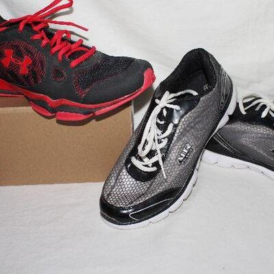 Under Armour gym shoes Men's size 10.
Air balance shoes Men's size 10.