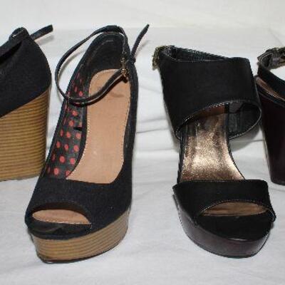 Report black wedge woman's size 8.5
Nine west brown sling back wedges woman's 8