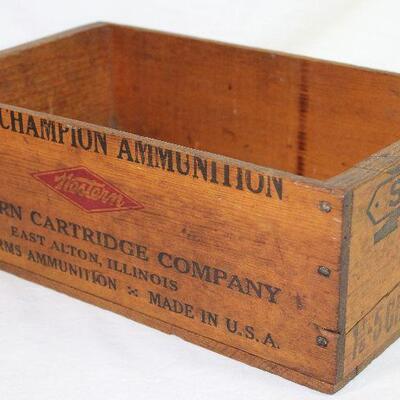 Western Cartridge Company World Champion Wooden Ammunition Box