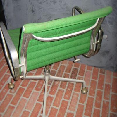 Eames Lime Aluminum Chair  