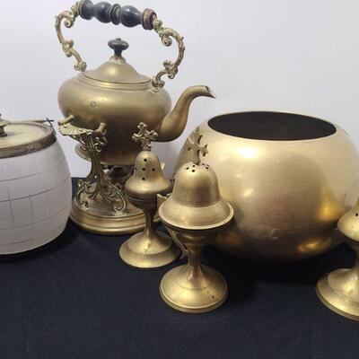 https://ctbids.com/#!/description/share/749387 Beautiful bronze tea pot on stand has oil pot to keep it warmed. 10