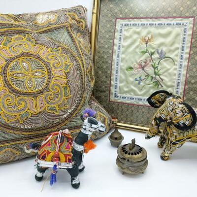 https://ctbids.com/#!/description/share/749437 This is a great little Asian set. It includes a Kalaga pillow, an embroidered art work,...