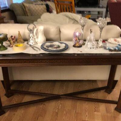 https://www.ebay.com/itm/124574983868	TR8042 Vintage Wood Sofa / Hall Table Pickup Only		BUY-IT-NOW	 $50.00 
