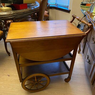 https://www.ebay.com/itm/124579859789	TR8087 Maple Rolling Serving Cart # 2 Estate Sale Pickup		BUY-IT-NOW	 $95.00 
