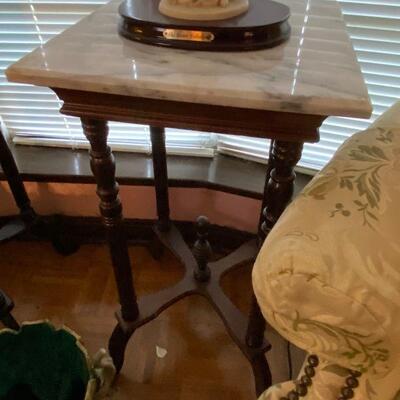 https://www.ebay.com/itm/124579731288	TR8045 White Marble Top Table Estate Sale Pickup #1		BUY-IT-NOW	 $45.00 
