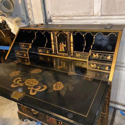 https://www.ebay.com/itm/114690201355	TR8084 Oriental Black & Gold Wood Secretary Folding Desk - Estate Sale Pickup		BUY-IT-NOW...