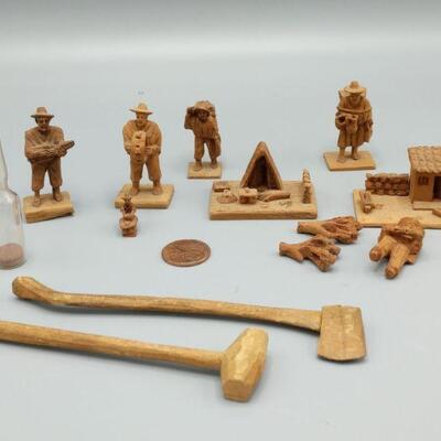 Columbian hand carves wooden figures. Most figures are 1 1/2