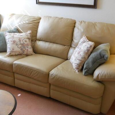 leather reclinner sofa