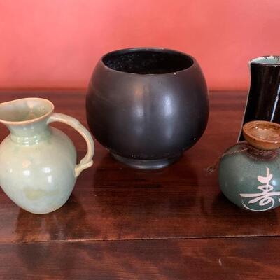 pottery
