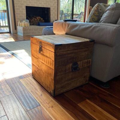 Storage square chest - rough mango wood 18” x 18” x 18” - $120 

(Retails for $315 ) 