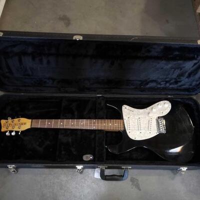 1020: Danelectro Dano Fender Squier Mini Electric Guitar with Soft case Electric Guitar with Hard case,,,,,