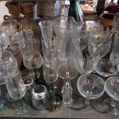 #4164 â€¢ Miscellaneous Glassware