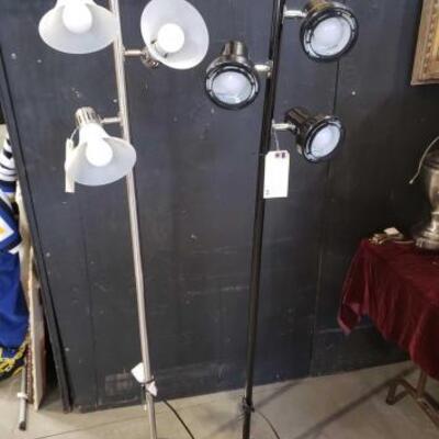 3040 • 2 Lamps
approx 64
