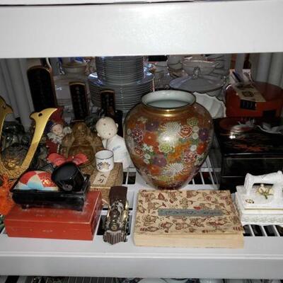 #4026 â€¢ Asian Figurines and statues, Asian Vase, Keepsake boxes, and more
