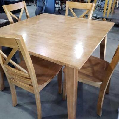 2316 • Wooden Dinning Room Table and Chairs