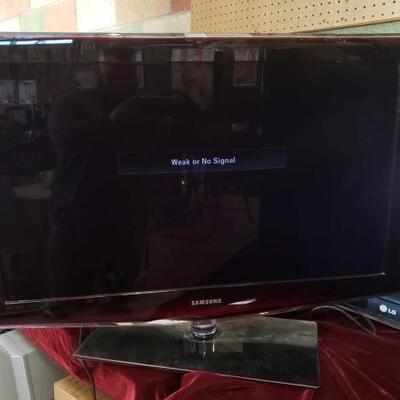 #1128 â€¢ 37" Samsung Television