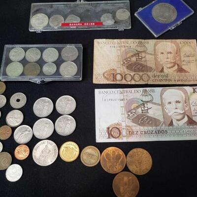 #900 â€¢ Foreign Coins, Paper Money, and Tokens
