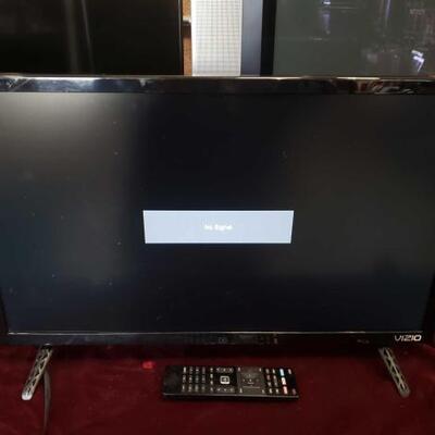 #1124 â€¢ 24" Vizio Television