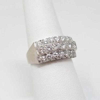 254	

14k Gold Ring With Diamonds, 5.1g
Weighs Approx 5.1g. Size 7. Stone Size Approx 1/16 Ct