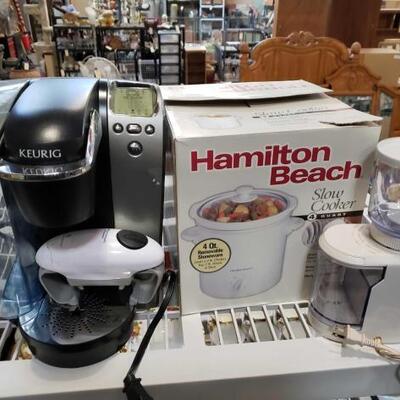#4040 â€¢ Keurig Coffee Machine, Can Opener, Coffee Mill, and Hamilton 4 Quart Slow Cooker