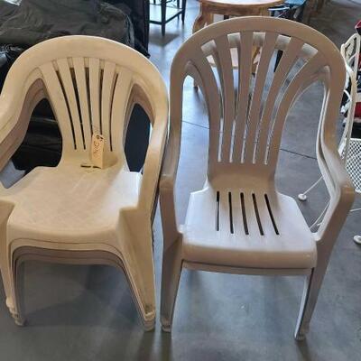 #2046 â€¢ 6 Plastic Outdoor Chairs