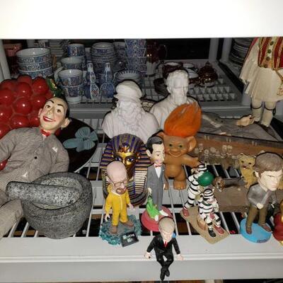 #4088 â€¢ Bobble Heads, Glass figurines, Busts, and more