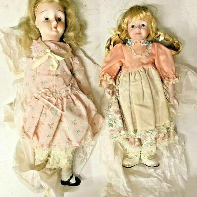 https://www.ebay.com/itm/125315766158	OL7020 Pair of Porcelain Decorative Dolls LOCAL PICKUP		BIN	 $19.99 

