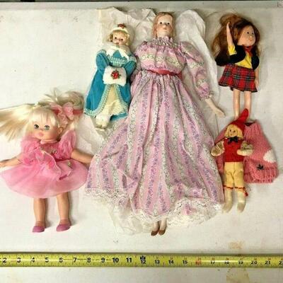 https://www.ebay.com/itm/115384641415	OL7021 Lot of Assorted Dolls (Plastic and Porcelain) LOCAL PICKUP		BIN	 $19.99 
