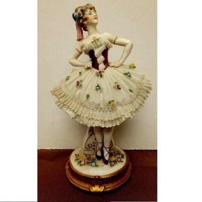 https://www.ebay.com/itm/115365106115	JK3000 VINTAGE 11 1/4 INCH GERMAN BALLERINA CERAMIC FIGURINE porcelain		BIN	 $849.99 
