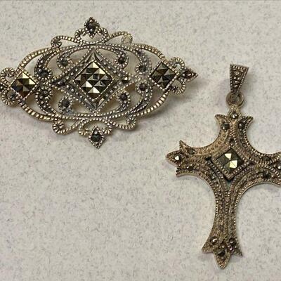 https://www.ebay.com/itm/115387214635	LB1065 STERLING SILVER JEWELRY CROSS PENDANT AND BROOCH 		Auction 	 Starts 05/20/2022 After 6 PM 
