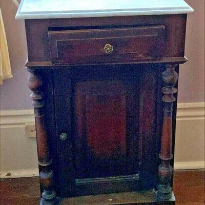 https://www.ebay.com/itm/125316389709	JK1010 ANTIQUE BEDSIDE TABLES WITH MARBLE TOPS X2 		Auction 	 Starts 05/20/2022 After 6 PM 
