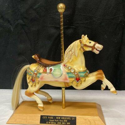 https://www.ebay.com/itm/115384641395	LB1018 COLLECTIBLE NEW ORLEANS CITY PARK CAROUSEL HORSE 12TH ED 2003 FIGURINE		BIN	 $99.99 
