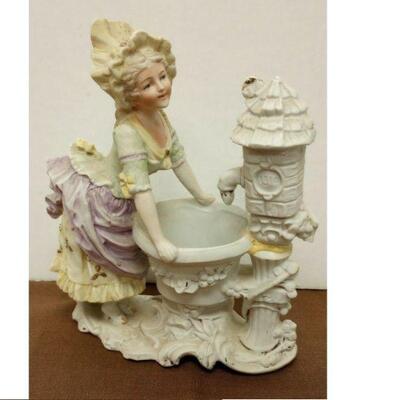 https://www.ebay.com/itm/125288540580	JK3018 VINTAGE 8 inch GERMAN GIRL & WATER PUMP FIGURINE porcelain		BIN	 $249.99 
