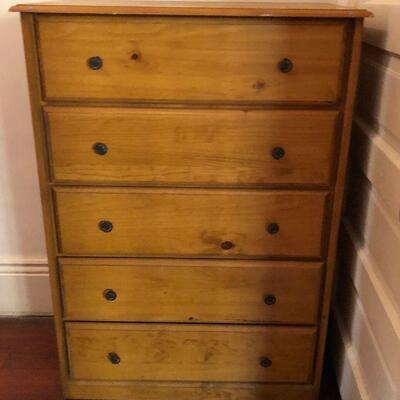 https://www.ebay.com/itm/124606929769	WRB4007 Modern Chest of Drawers Local Pickup		 Buy-it-Now 	 $95.00 

