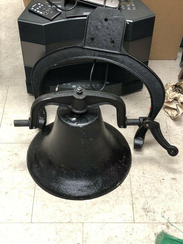 https://www.ebay.com/itm/114220596577	LAN9851: Bell: Large Pole Mountable Metal Plantation Style Local Pickup		 Buy-it-Now 	 $149.99 
