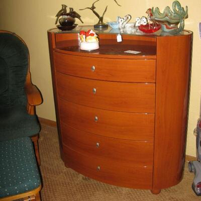 MODERN CHEST OF DRAWERS   BUY IT NOW $  155.00